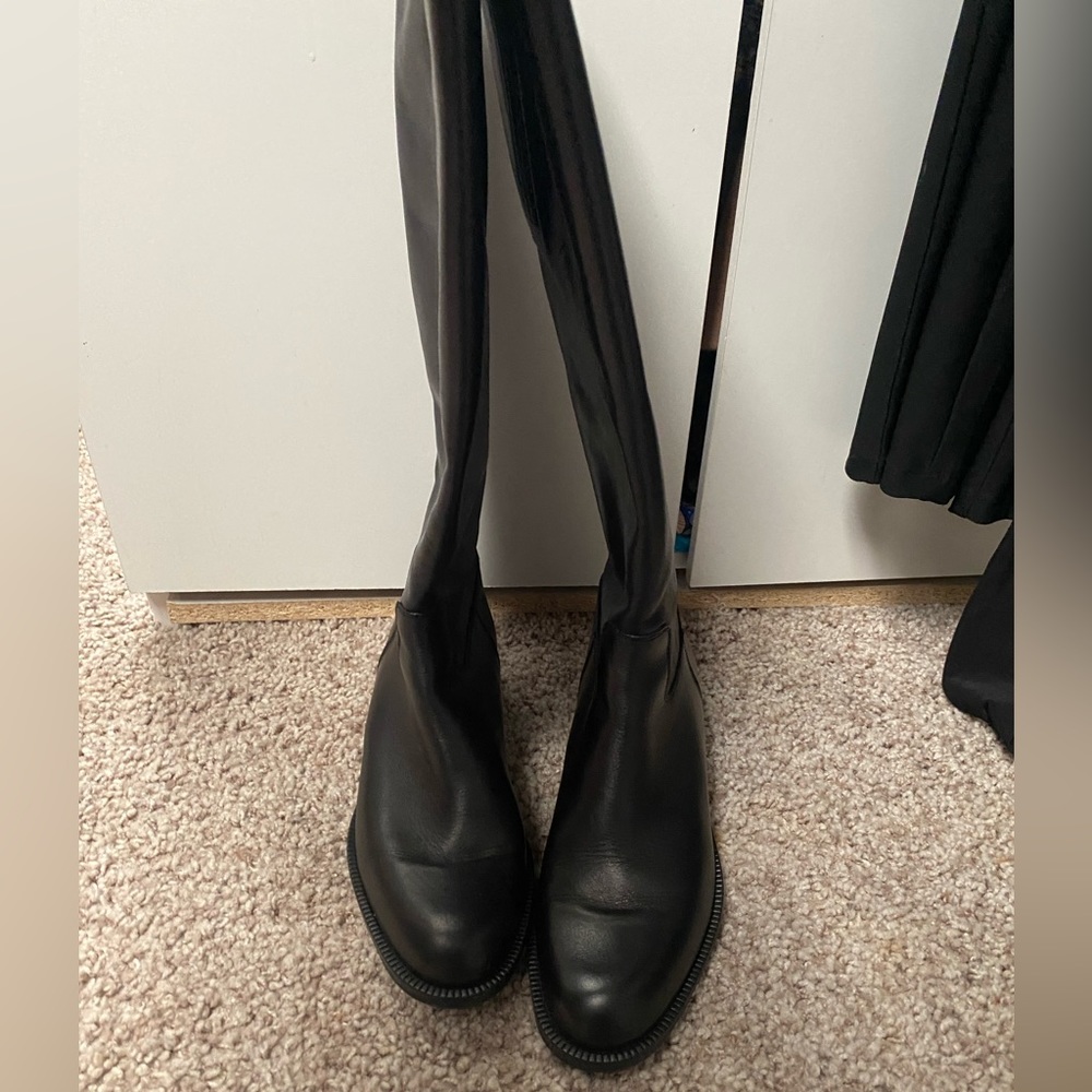 Prialpas Gomma size 9. worn once Made in Italy. “leather upper, manmade sole”.